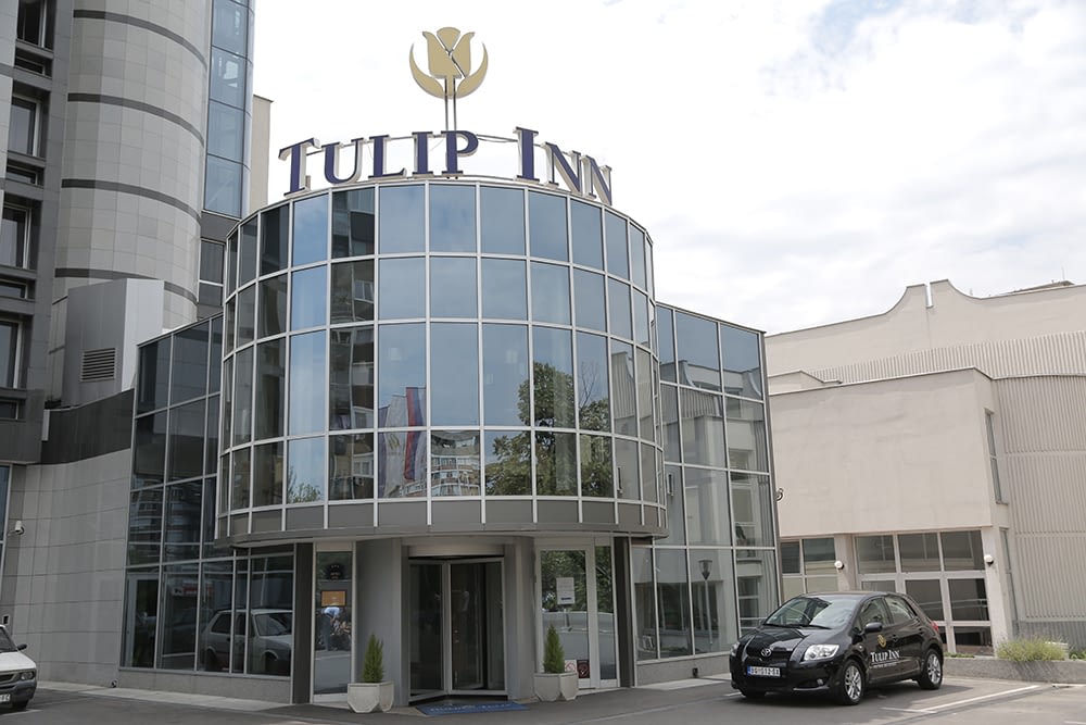 Hotel spolja 2 mali Hotel spolja 2 mali